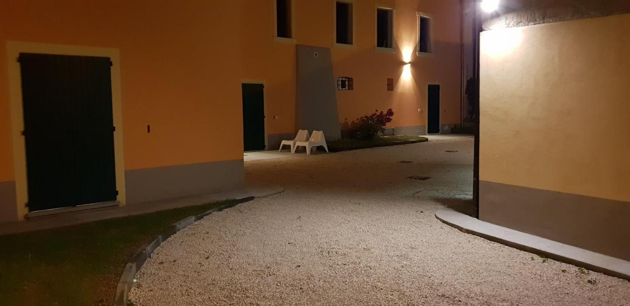 Apartamento La casa di Edone Monzambano Exterior foto